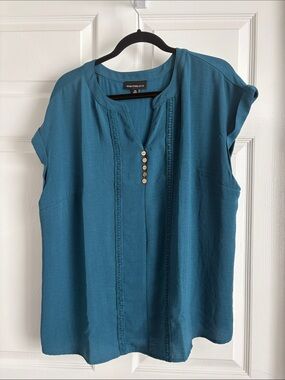 Fortune + Ivy Teal Short-Sleeve Pintuck Button Blouse